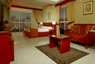 Dar Al Sondos Hotel Apartment By Le Meridein Dubai