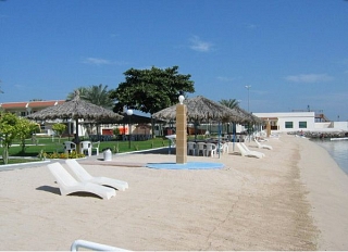 Flamingo Beach Resort  Умм Аль Кувейн 