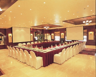 Emirates Concorde Hotel & Suites  Дубай 