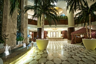 City Seasons Suites Dubai  Дубай 