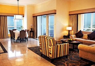 Dubai Marriott Harbour Hotel & Suites  Дубай 