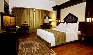 Отель Arabian Courtyard & Spa  Дубай 